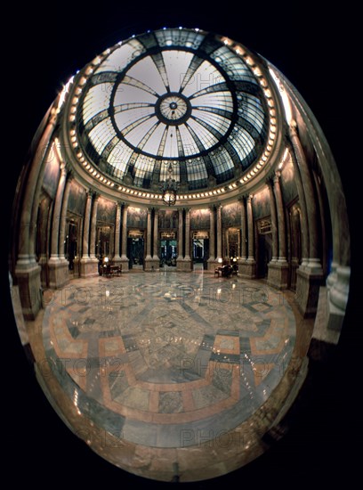 PATIO CIRCULAR VISTO CON OJO DE PEZ
MADRID, BANCO BILBAO VIZCAYA-ALCALA
MADRID

This image is not downloadable. Contact us for the high res.