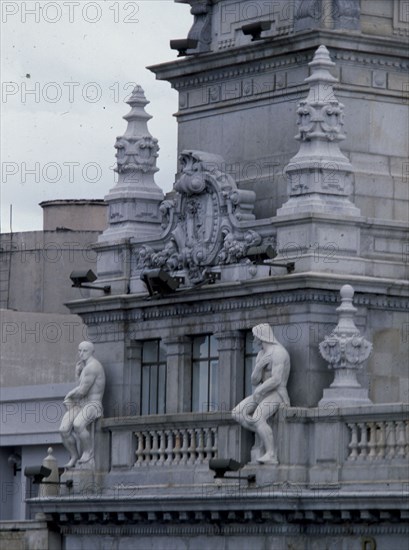 TORRE QUINTIN DE LA 
EDIFICIO BANCO BILBAO CALLE ALCALA - DT FIGURAS FACHADA
MADRID, BANCO BILBAO VIZCAYA-ALCALA
MADRID