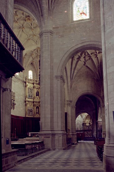 CRUCERO Y ARRANQUE DE LA GIROLA
CALAHORRA, CATEDRAL
RIOJA

This image is not downloadable. Contact us for the high res.