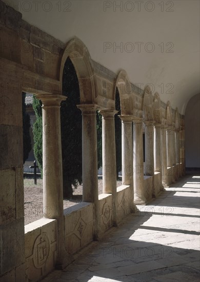 GALERIA DEL CLAUSTRO DEL CEMENTERIO - S XVII -
SERRA, CARTUJA PORTACOELI
VALENCIA