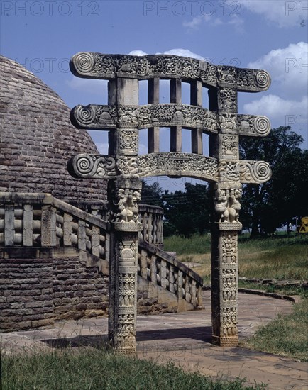 STUPA 3-TORANA(O PUERTA)CON RELIEVES-S IA C-ARTE HINDU
SANCHI, STUPA 3
INDIA

This image is not downloadable. Contact us for the high res.