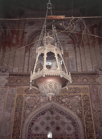 AKBAR
MEZQUITA JAMI MASJID-INTERIOR-DT LAMPARA DE TECHO
AGRA, FATEHPUR SIKRI
INDIA