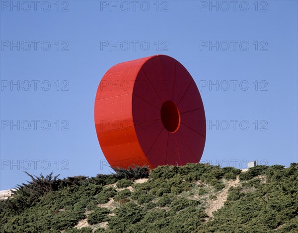 ESCULTURA CIRCULAR POLICROMADA CONOCIDA COMO "EL DONUTS"
MADRID, IFEMA-PARQUE JUAN CARLOS I
MADRID

This image is not downloadable. Contact us for the high res.