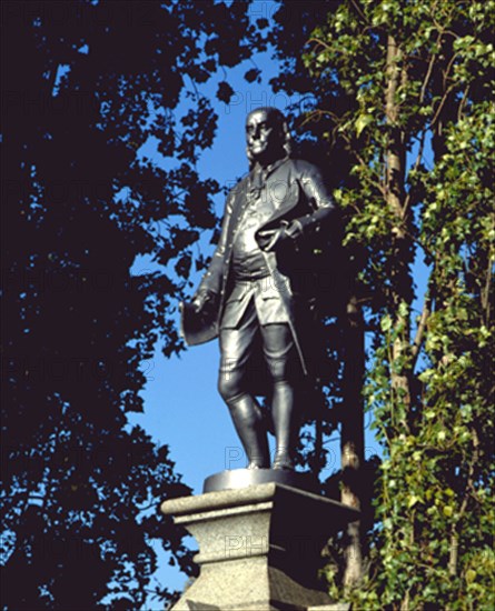 ESCULTURA DE BENJAMIN FRANKLIN EN EL PARQUE WASHINGTON SQUARE
SAN FRANCISCO-CALIFORNIA, EXTERIOR
EEUU