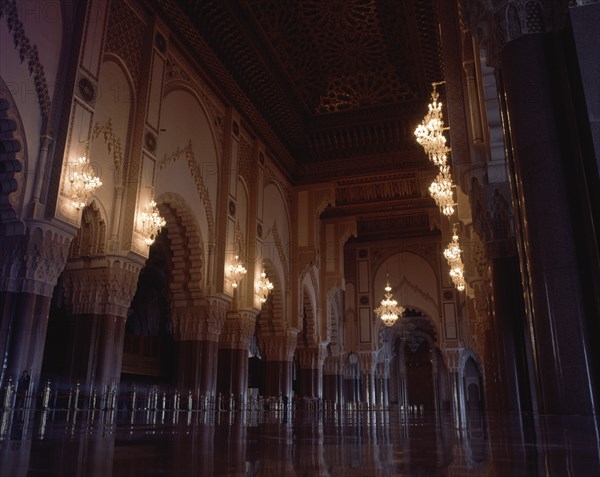 PINSEAU MICHEL
INTERIOR - SALA DE ORACIONES - 1986/1993
CASABLANCA, MEZQUITA DE HASSAN II
MARRUECOS