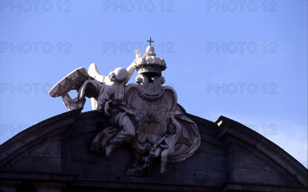 GUTIERREZ FRANCISCO/MICHEL ROBERTO
REMATE ESCULTORICO QUE CORONA LA PUERTA
MADRID, PUERTA DE ALCALA
MADRID