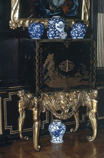 INTERIOR-CABINET CHIPPENDALE-
LONDRES, OSTELEY PARK/ COUNTRY
INGLATERRA