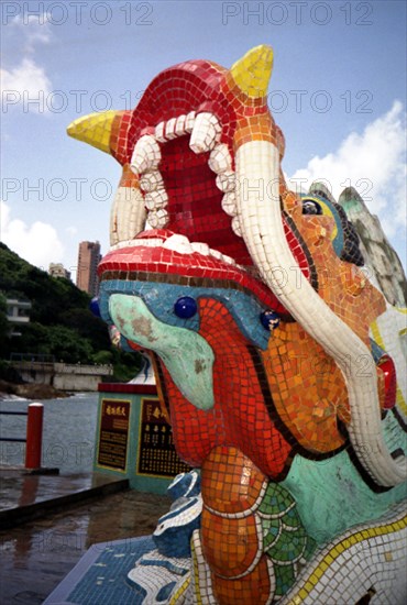 MONUMENTO EN LA PLAYA-DETALLE DE DRAGON EN TESELAS DE CERAMICA VIDRIADA
HONG KONG, REPULSE BAY
CHINA

This image is not downloadable. Contact us for the high res.