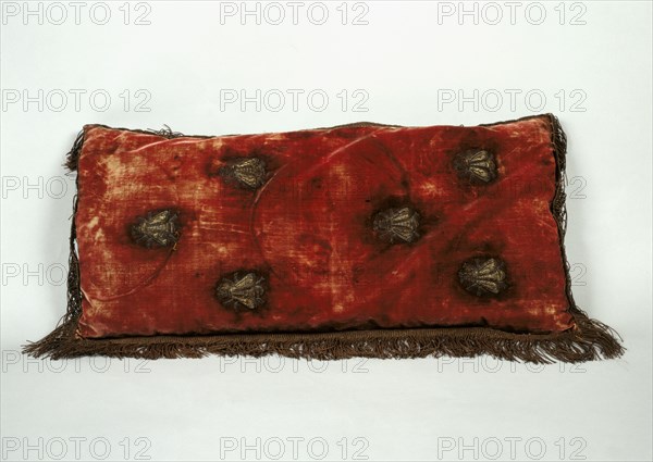 Coussin de pied de cérémonie, décoré de semis d'abeilles