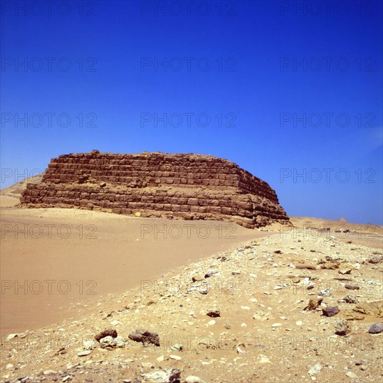 Sakkara, Faraoun mastaba, tomb of King Chepseskaf
