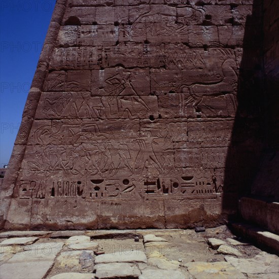 Medinet Habu, Temple of Ramses III, first court, northern rear side of the first pylon, battle scene