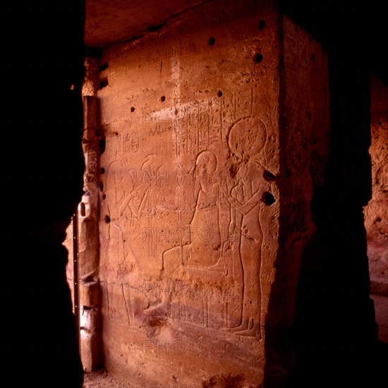 Gebel El-Silsileh, Speos of Horemheb. Pillar of the façade