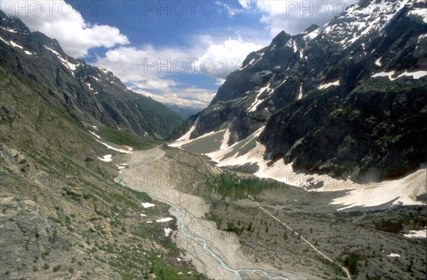 Mount Pelvoux towards Pré de Madame Carle