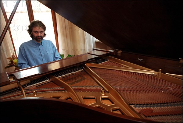 10/08/2001.  Close-up Andrea Bocelli at home.