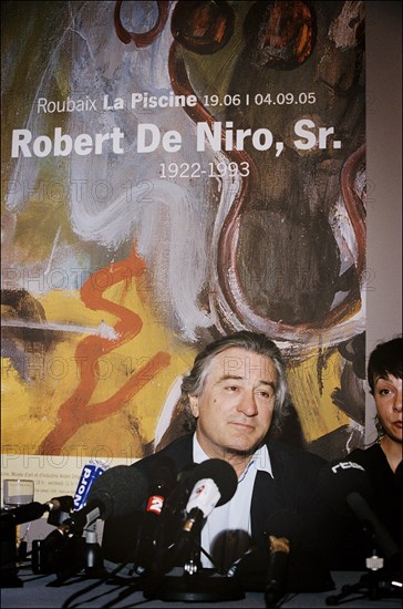 06/18/2005. American actor Robert De Niro opens exhibition of Robert De Niro Sr. paintings at La Piscine in Roubaix.