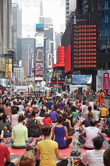 Séance de yoga en plein air à New York