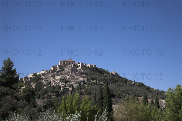 Provence472 Provence, Luberon, village de Gordes, été