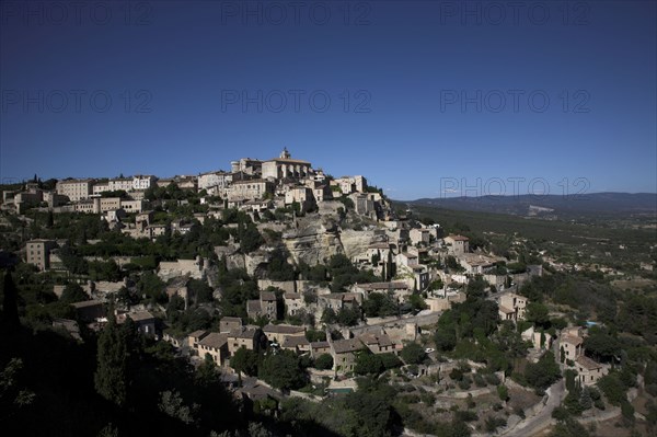 Provence481 Provence, Luberon, village de Gordes, été