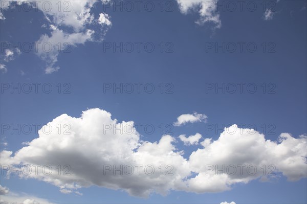 Provence575 Provence, Luberon, nuages et ciel d'été