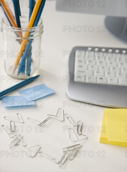 Paperclips in shape of heart. Date : 2008