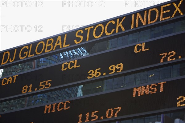 Stock ticker board. Photographe : fotog