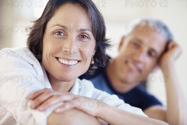 Couple relaxing. Photographe : momentimages