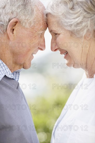 Affectionate senior couple. Photo : momentimages