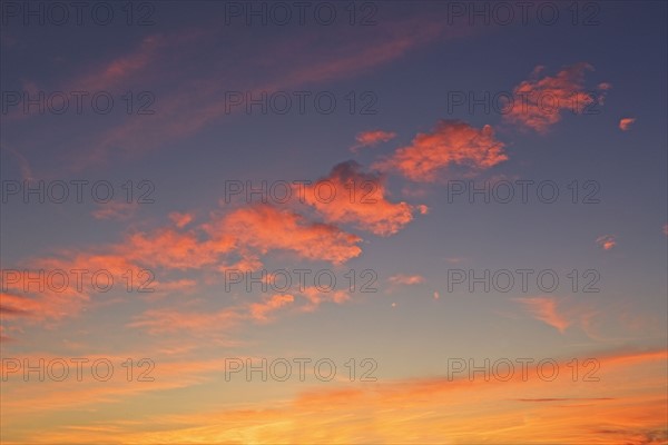 Clouds and blue sky at dusk. Photo. fotog