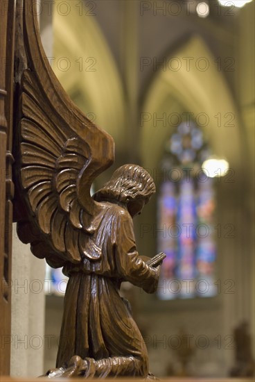 Angel statue in cathedral. Photo : Antonio M. Rosario