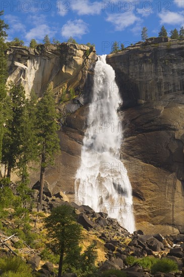 USA, California, Yosemite National Park, Nevada Falls. Photo : Gary J Weathers