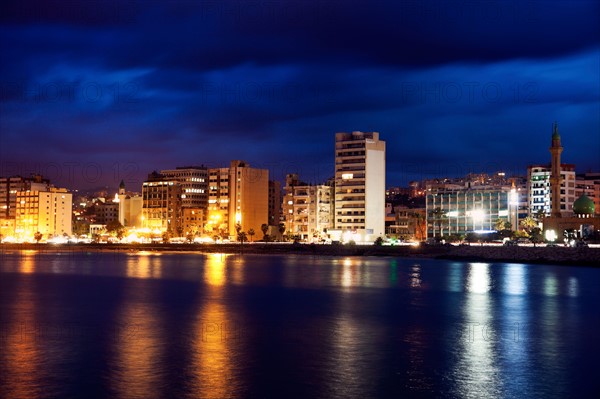 Lebanon, Sidon. Skyline at dusk. Photo : Henryk Sadura