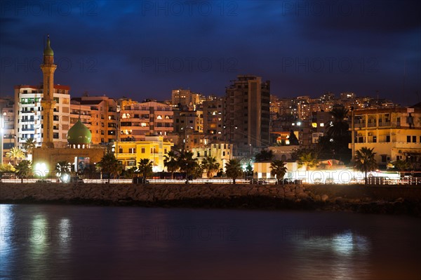 Lebanon, Sidon. Skyline at dusk. Photo : Henryk Sadura