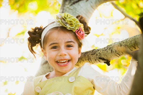 Outdoor portrait of smiling girl (4-5). Photo: Mike Kemp