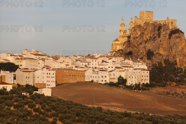Spain, Andalusia, Olvera, Townscape with moonrise