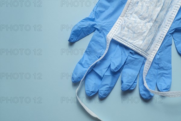 Hygiene mask and latex gloves