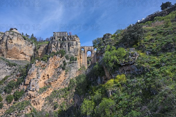 Spain, Ronda, Village on top of cliff