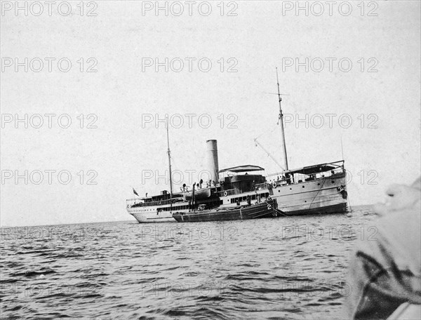 SS Clement Hill at Bukakata. Railway steamer ferry SS Clement Hill sailing near Bukakata on Lake Victoria. Kampala, Uganda, circa 1913. Kampala, Central (Uganda), Uganda, Eastern Africa, Africa.