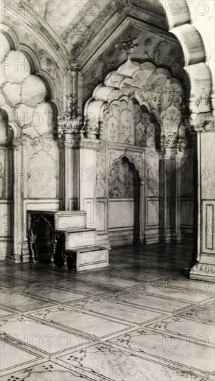 Interior of the Moti Masjid, Delhi. Ornate marble archways decorate the interior of the Moti Masjid, or Pearl Mosque, at the Delhi Fort complex. Delhi, India, circa 1954. Delhi, Delhi, India, Southern Asia, Asia.