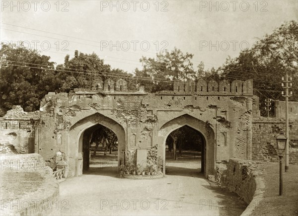 Cashmere (Kashmir) Gate, Delhi. The crumbling arches of the Cashmere (Kashmir) Gate, the scene of a battle between British troops and mutinous Indian sepoys during the Indian Mutiny and Rebellion (1857-58). Delhi, India, circa 1885. Delhi, Delhi, India, Southern Asia, Asia.