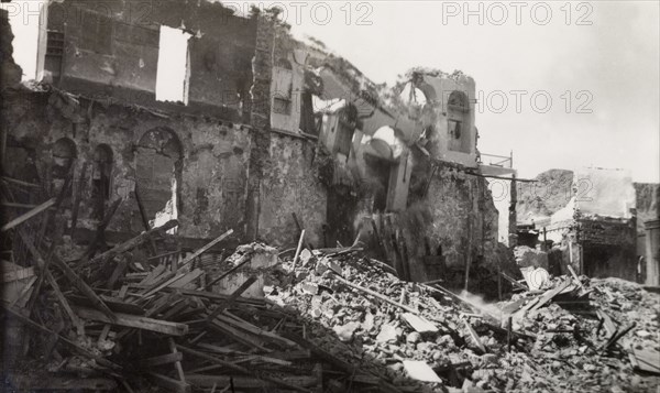 Aftermath of Arab riots in Aden, 1947. A building reduced to rubble in the Jewish quarter of Aden, during the Arab riots that took place between 1-3 December 1947 in response to the United Nations Partition Plan for Palestine. Aden, Yemen, December 1947. Aden, Adan, Yemen, Middle East, Asia.