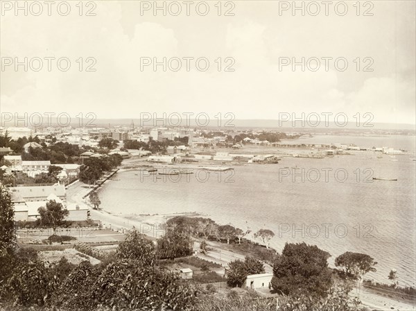 The esplanade at Perth, 1901. View of the esplanade at Perth, looking towards City Hall and the city centre. Perth, Australia, 1901. Perth, West Australia, Australia, Australia, Oceania.