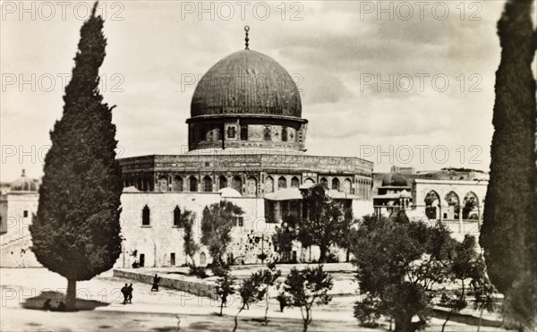 Dome of the Rock, Jerusalem. View of the Dome of the Rock (also known as Mosque of Umar) situated on Temple Mount, an Islamic shrine dating back to the Umayyad dynasty (661-750). Jerusalem, British Mandate of Palestine (Israel), circa 1942. Jerusalem, Jerusalem, Israel, Middle East, Asia.