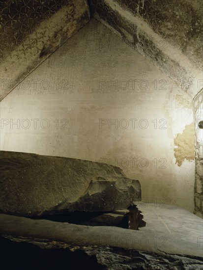 The pyramid of Teti, interior