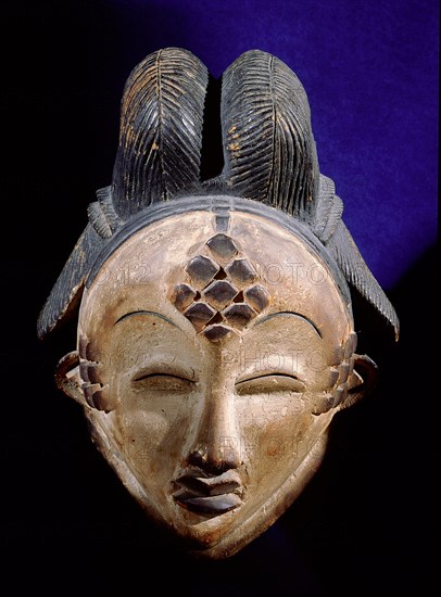 Mask worn by stilt dancers at funeral ceremonies of the Punu and Ashira peoples