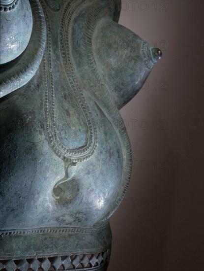 Body mask in the form of a female torso