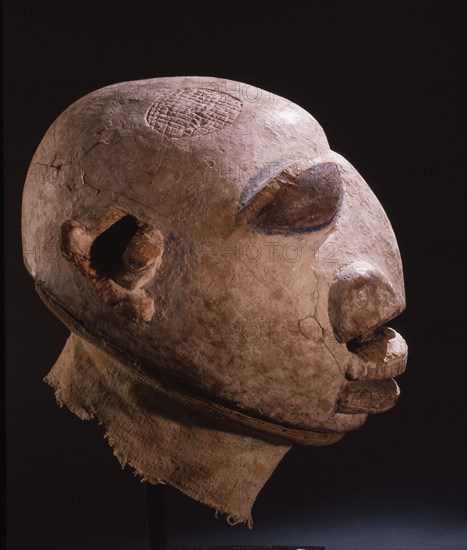 Unusual caricature Gelede mask with exaggerated features, used either in the daytime entertainment section of an Efe / Gelede performance, or as a satire on Gelede by an onidan Egungun masquerader