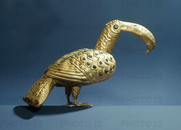 Elaborate golden bird, probably of supernatural origin and mythological significance