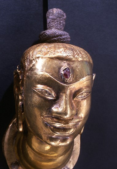 Gold kosa head, the decoration of a Shiva Lingam, the phallus symbol of the god Lord Shiva