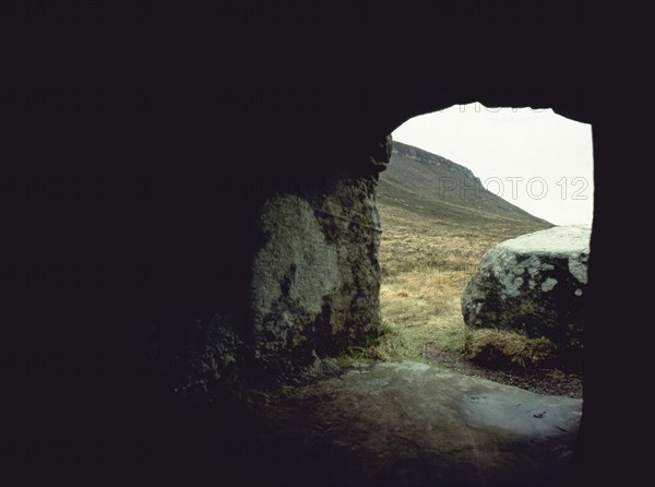 The Dwarfie Stone, Hoy