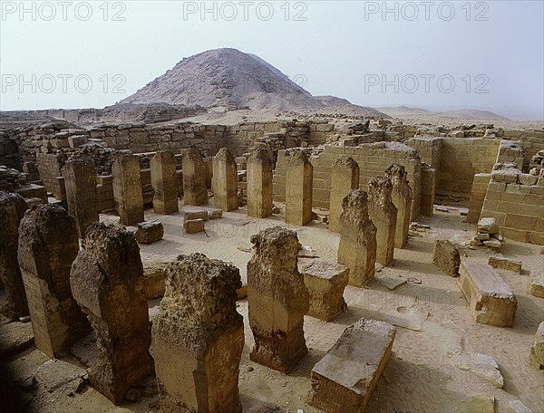 The tomb-chapel of Ptah-shepses at Abusir includes a large pillared court